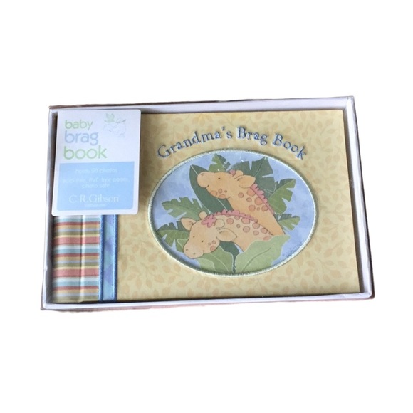 C.R Gibson Baby Brag Book - Picture 2 of 6
